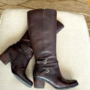 Riding boots